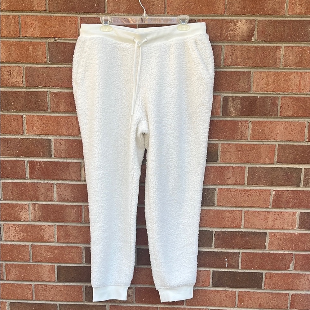 Haven women’s off white pants.